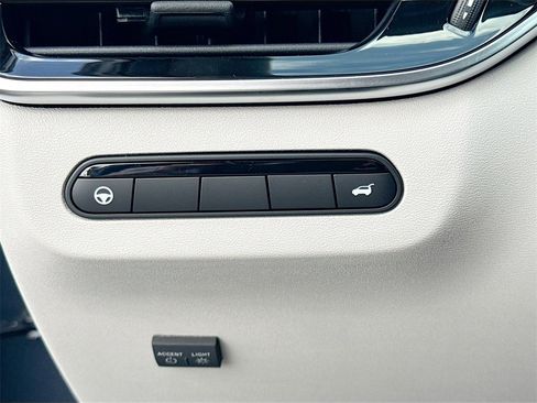 Used 2026 INFINITI QX60 Luxe w/ Cargo Package image 11