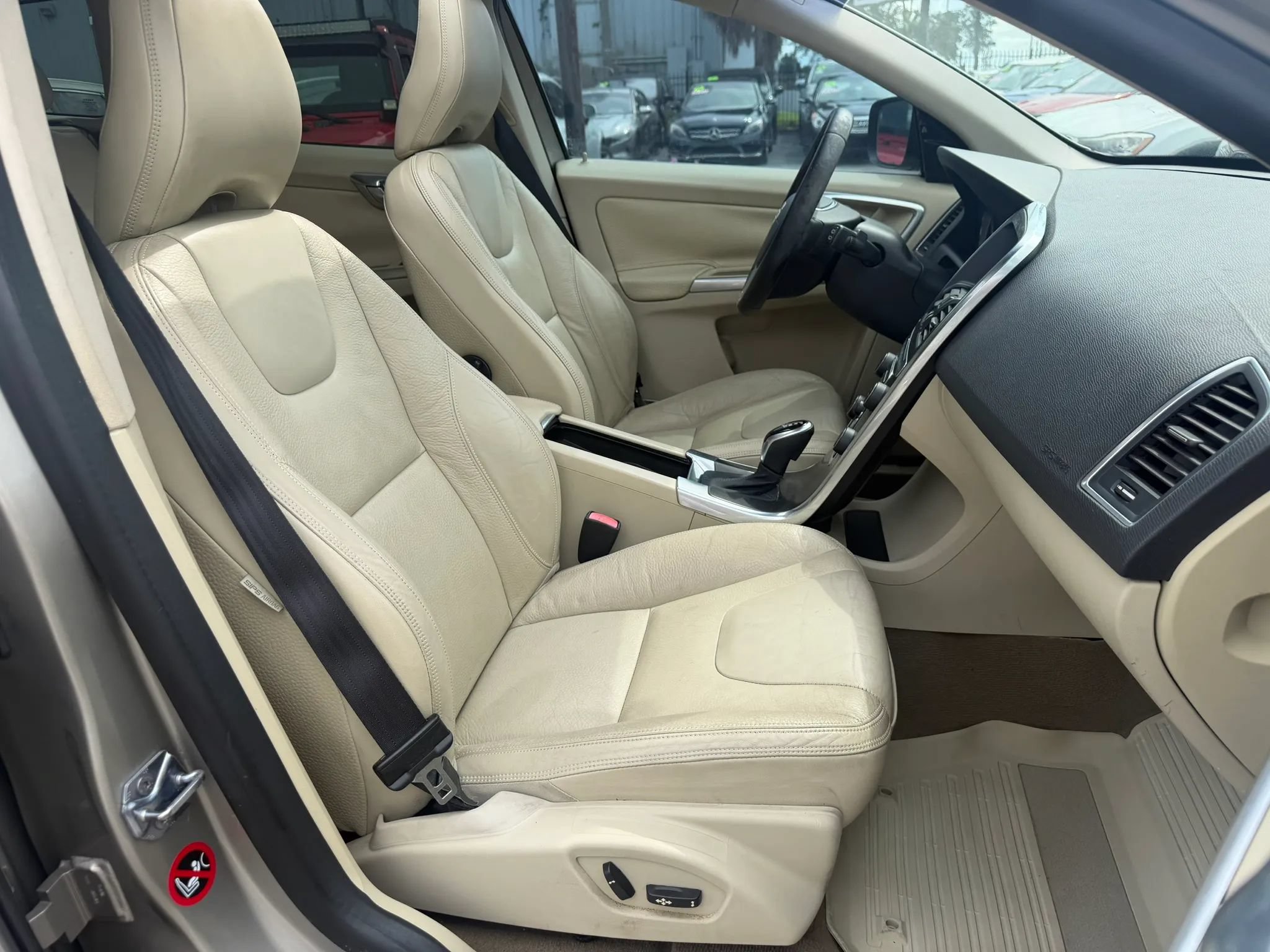 Used 2014 Volvo XC60 3.2 FWD image 10