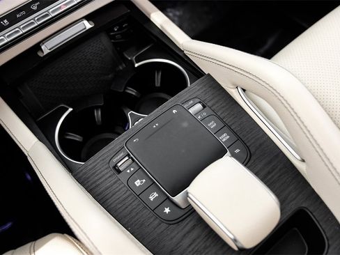 Used 2021 Mercedes-Benz GLE 350 4MATIC w/ 3rd Row Seat Package image 25