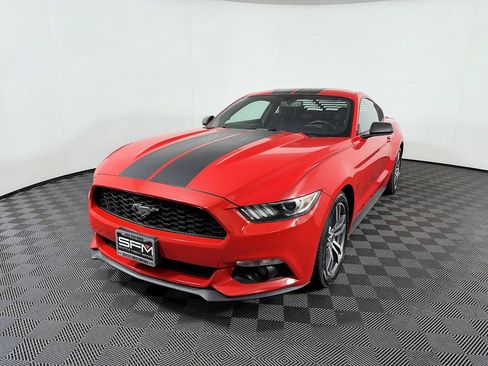 Used 2015 Ford Mustang Premium image 3