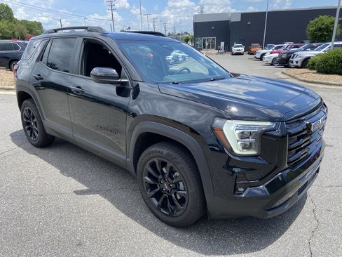 Used 2025 GMC Terrain Elevation w/ Black Edition AWD/4WD image 3