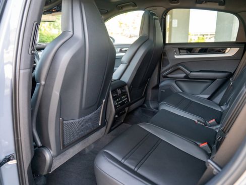 New 2026 Porsche Cayenne S image 23