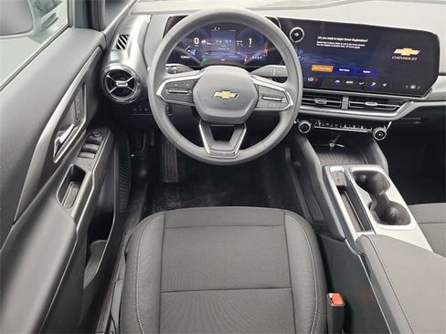 New 2026 Chevrolet Equinox EV LT image 16