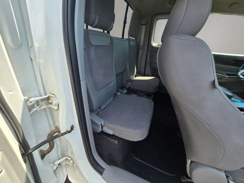 Used 2014 Toyota Tacoma 4x4 Access Cab V6 w/ TRD Sport Package image 16