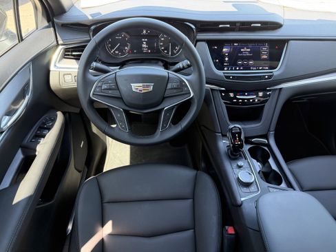 New 2026 Cadillac XT5 Luxury AWD/4WD image 13