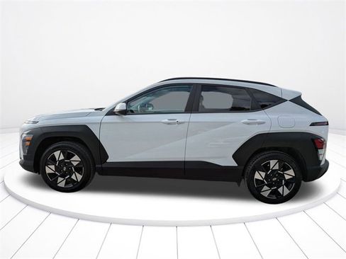 Used 2024 Hyundai Kona SEL image 7