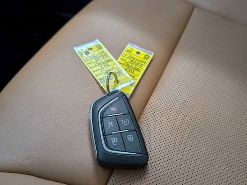 Used 2024 Cadillac XT4 Sport image 17