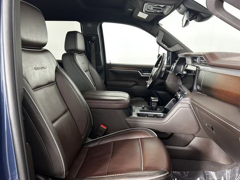 Used 2025 GMC Sierra 1500 Denali AWD/4WD image 10