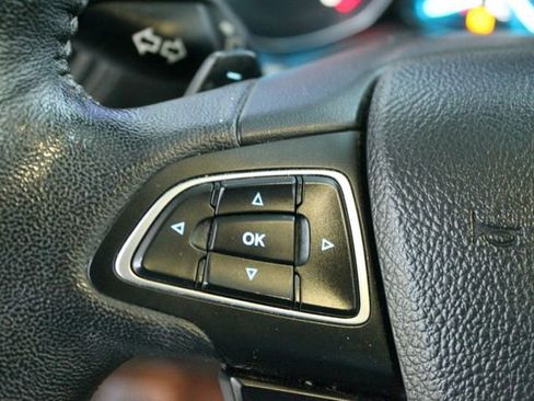 Used 2018 Ford Escape SE w/ SE Sport Appearance Package image 13