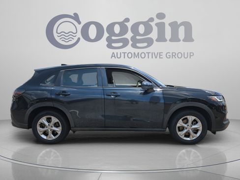 Used 2023 Honda HR-V LX image 6