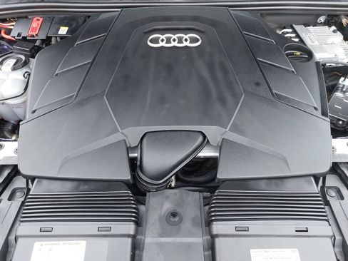 Used 2024 Audi Q7 3.0T Prestige AWD/4WD image 34