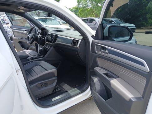 Used 2023 Volkswagen Atlas Cross Sport SEL Premium R-Line AWD/4WD image 25