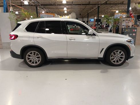 Used 2022 BMW X5 xDrive40i w/ Premium Package AWD/4WD image 5