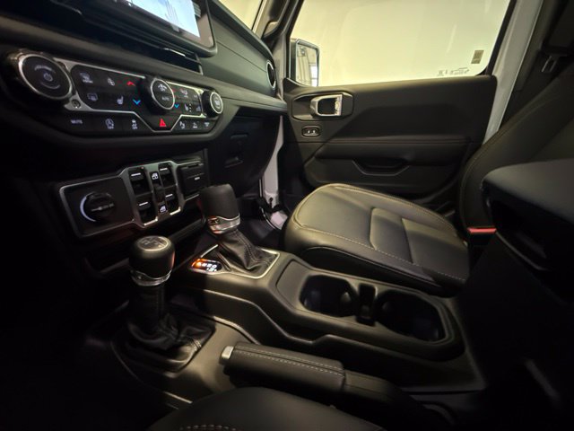 New 2026 Jeep Wrangler Unlimited Sahara AWD/4WD image 14