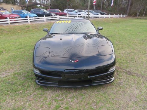 Used 2001 Chevrolet Corvette Coupe w/ Preferred Equipment Group2 image 3