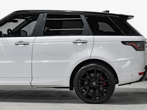 Used 2019 Land Rover Range Rover Sport HST image 10