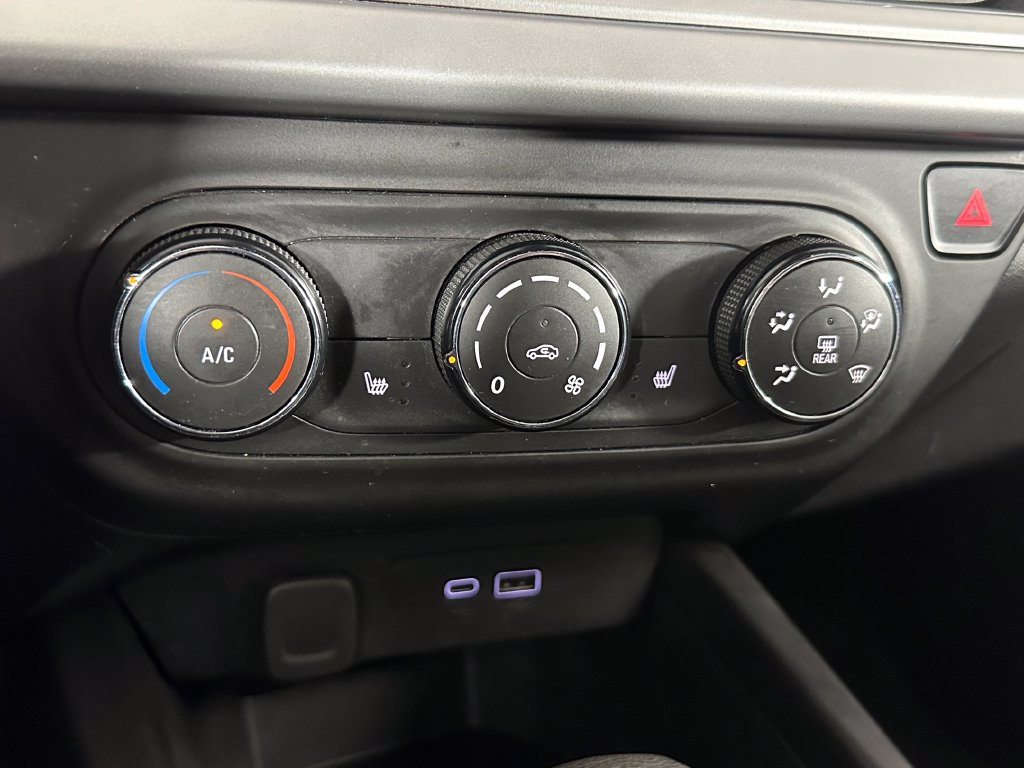 Used 2024 Chevrolet Trax LS w/ LS Convenience Package FWD image 20