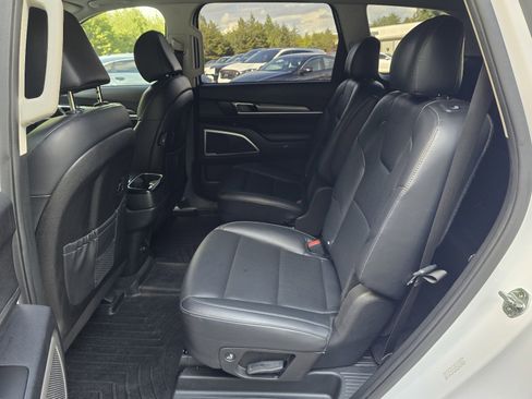 Used 2022 Kia Telluride S AWD/4WD image 11