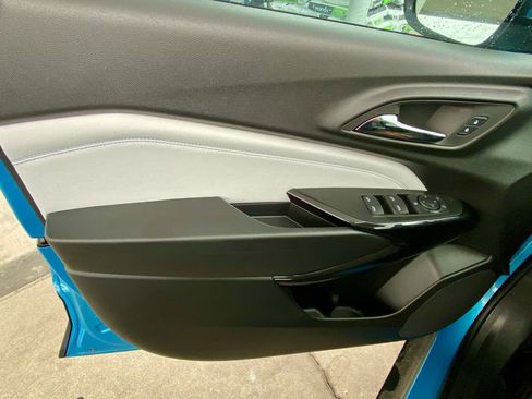 Used 2026 Chevrolet Trax LT w/ LT Convenience Package FWD image 35