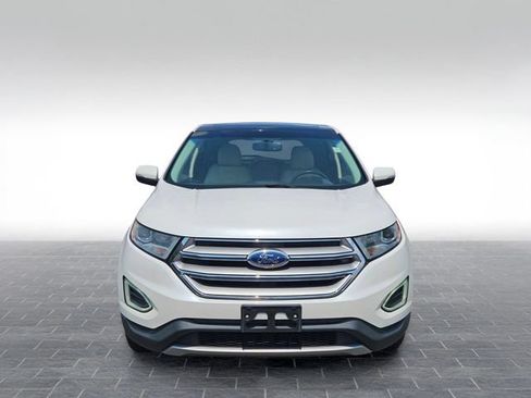 Used 2017 Ford Edge Titanium w/ Equipment Group 301A FWD image 2