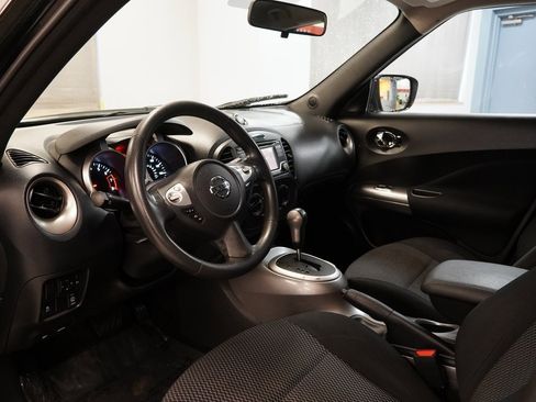 Used 2016 Nissan Juke S image 6