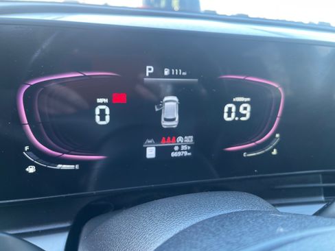 Used 2023 Kia Sportage EX image 11