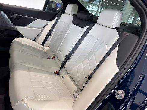 New 2026 BMW 550e xDrive image 42