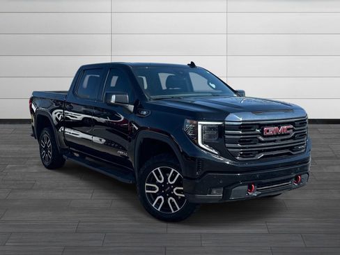 Used 2024 GMC Sierra 1500 AT4 w/ Technology Package AWD/4WD image 2