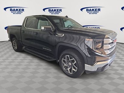 New 2025 GMC Sierra 1500 SLE w/ Preferred Package