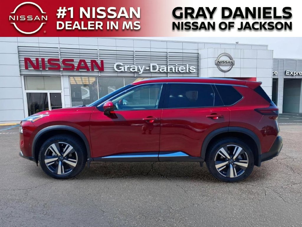 Used 2023 Nissan Rogue SL w/ SL Premium Package FWD image 4