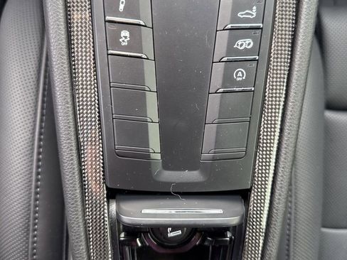 Used 2023 Porsche 718 Cayman GT4 image 30