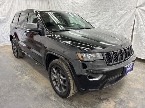 Certified 2021 Jeep Grand Cherokee Limited w/ Quick Order Package 28K 80th AWD/4WD image 4