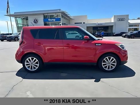 Used 2018 Kia Soul + FWD image 2