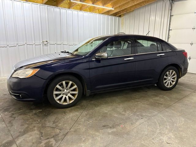 Used 2014 Chrysler 200 Limited FWD image 4