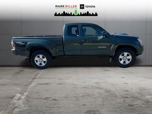 Used 2011 Toyota Tacoma 4x4 Access Cab V6 image 6
