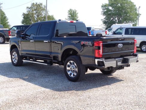 Used 2024 Ford F250 Lariat w/ Chrome Package image 9