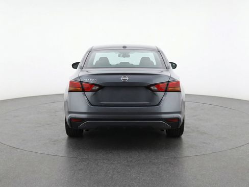 Used 2025 Nissan Altima 2.5 SV FWD image 7