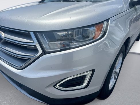 Used 2018 Ford Edge SEL w/ Ford Safe & Smart Package FWD image 10