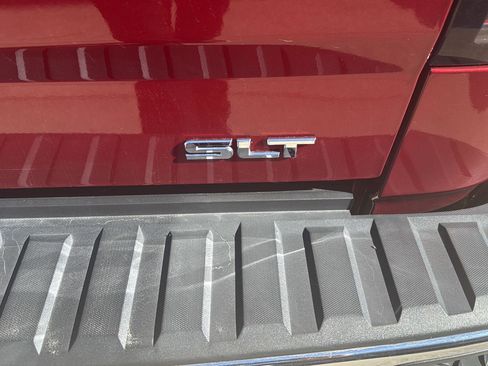 Used 2018 GMC Sierra 1500 SLT w/ SLT Premium Package image 10