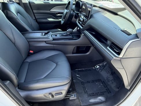 Certified 2026 Toyota Grand Highlander AWD Hybrid image 10