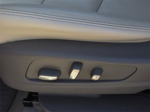 Used 2021 Cadillac XT6 Premium Luxury image 28