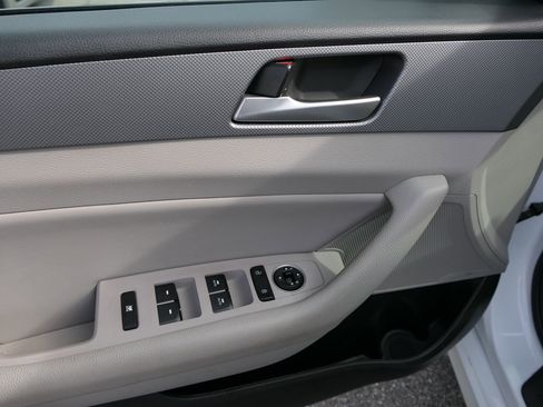 Used 2019 Hyundai Sonata SEL w/ Tech Package 02 image 19