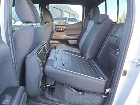 Used 2023 Toyota Tacoma TRD Off-Road image 29