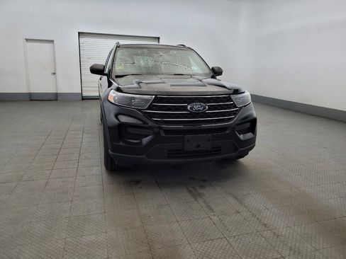 Used 2021 Ford Explorer XLT AWD/4WD image 14