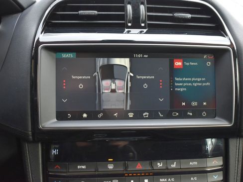 Used 2019 Jaguar F-PACE Prestige image 20