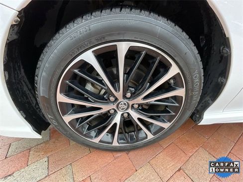 Used 2019 Toyota Camry SE image 10