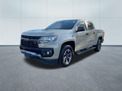 Used 2021 Chevrolet Colorado Z71 w/ Safety Package image 2