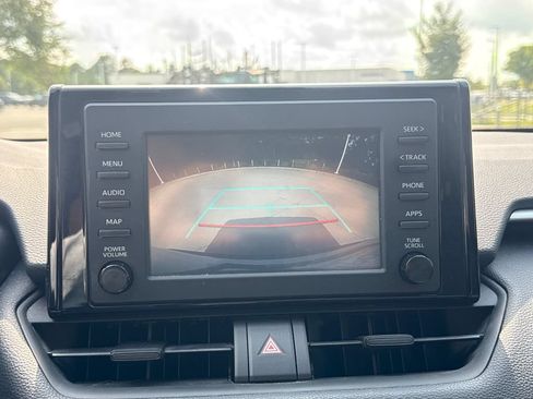 Used 2019 Toyota RAV4 XLE w/ Convenience Package FWD image 26
