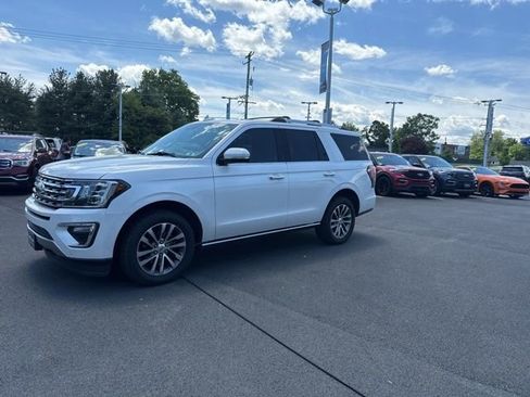 Used 2018 Ford Expedition Limited w/ Equipment Group 301A AWD/4WD image 3