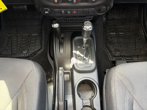Used 2014 Jeep Wrangler Sport AWD/4WD image 19
